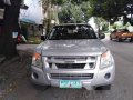 Silver Isuzu D-Max 2011 at 60000 km for sale-3