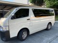 Selling Used Toyota Hiace 2015 Manual Diesel in Makati -2