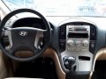 Silver Hyundai Starex 2015 at 42000 km for sale-2