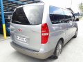 Silver Hyundai Starex 2015 at 42000 km for sale-5