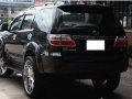Toyota Fortuner 2005 for sale in Makati -0
