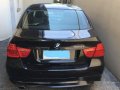 Black Bmw 320I 2009 at 37000 km for sale-4