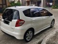Selling White Honda Jazz 2010 at 77000 km -1