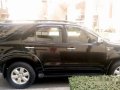 Selling Black Toyota Fortuner 2010 at 93000 km -2