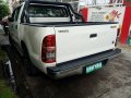 Selling White Toyota Hilux 2012 Manual Diesel -6