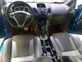 Blue Ford Fiesta 2017 at 30000 km for sale -7