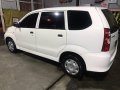 Selling White Toyota Avanza 2009 at 130000 km -4