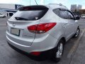 Selling Silver Hyundai Tucson 2011 in Quezon City-4