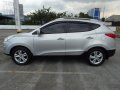 Selling Silver Hyundai Tucson 2011 in Quezon City-3