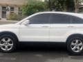 White Honda Cr-V 2007 at 100000 km for sale-1
