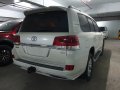 Sell 2019 Toyota Land Cruiser in Quezon City-1