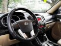 White Kia Sorento 2010 for sale in Manila-17