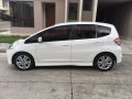 Selling White Honda Jazz 2010 at 77000 km -5