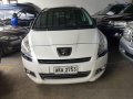 White Peugeot 5008 2014 Automatic Diesel for sale  -8