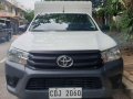 Sell White 2016 Toyota Hilux at 28000 km -8