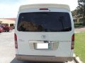 Selling White Toyota Hiace 2011 in Quezon City -12