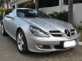 Silver Mercedes-Benz Slk 350 2004 at 40000 km for sale -3