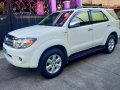 Toyota Fortuner 2009 for sale in Manila-8