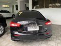 Selling Black Maserati Ghibli 2019 Automatic Gasoline at 350 km -2