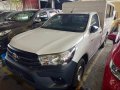 Selling White Toyota Hilux 2018 Manual Diesel -1