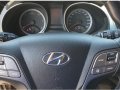 Hyundai Santa Fe 2013 at 103000 km for sale -0