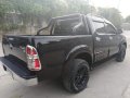 Selling Black Toyota Hilux 2014 Manual Diesel -5