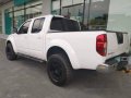 Selling White Nissan Frontier navara 2010 Manual Diesel at 65000 km-4