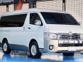 Selling White Toyota Hiace 2016 in Quezon City-11