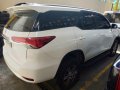 Selling White Toyota Fortuner 2018 in Quezon City-2