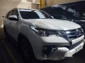 Selling White Toyota Fortuner 2018 in Quezon City-0