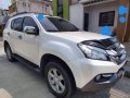 Isuzu Mu-X 2016 4X2 LS-A 3.0 for sale in Imus -3