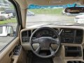 White Chevrolet Suburban 2006 at 32000 km for sale-3