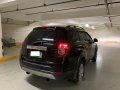 Selling Black Chevrolet Captiva 2011 at 79556 km-8