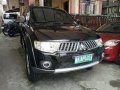 Selling Black Mitsubishi Montero sport 2011 in Manila-6