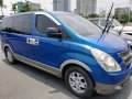 Selling Blue Hyundai Grand starex 2008 at 107000 km-7