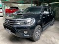 Selling Black Toyota Hilux 2017 at 43000 km -7