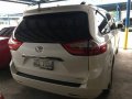 Selling Toyota Sienna 2016 at 35329 km-25