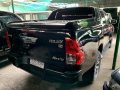 Selling Black Toyota Hilux 2017 at 43000 km -5