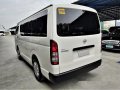 Selling White Toyota Hiace 2017 at 28000 km-8