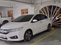 Selling White Honda City 2016 Automatic Gasoline -2