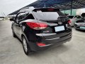 Selling Black Hyundai Tucson 2012 Automatic Gasoline at 57000 km-3