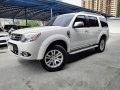 White Ford Everest 2014 Automatic Diesel for sale -9