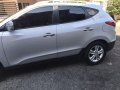 Grey Hyundai Tucson 2012 at 77800 km for sale -3