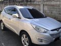 Grey Hyundai Tucson 2012 at 77800 km for sale -8