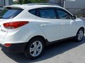 White Hyundai Tucson 2011 at 87000 for sale -8