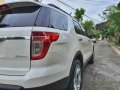 Selling White Ford Explorer 2014 at 40365 km -4