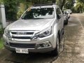 Selling Silver Isuzu Mu-X 2019 Automatic Diesel -3