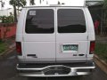 White Ford Econoline 2012 at 78000 km for sale-4