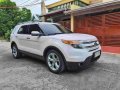 Selling White Ford Explorer 2014 at 40365 km -1