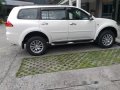 Selling White Mitsubishi Montero sport 2011 at 70000 km-4